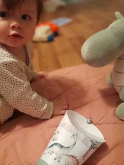 Coffret Lampe Nomade 5 En 1 Dinosauria MAISON POLOCHON Vert Sauge - Polochon 6 Coffret Lampe Nomade 5 En 1 Dinosauria MAISON POLOCHON Vert Sauge - Polochon -Baby Dreams Soldes coffret lampe nomade 5 en 1 dinosauria maison polochon 2